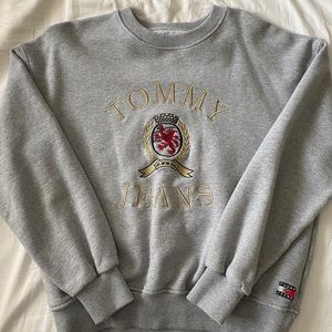 Tommy Hilfiger grey crewneck sweater.